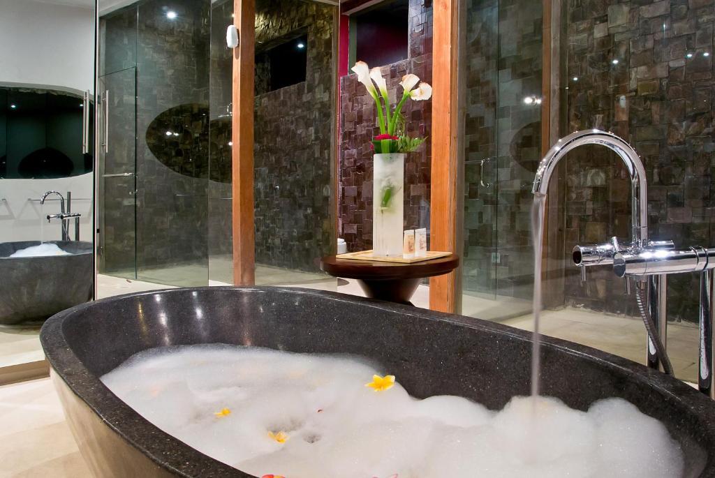 Eko Villa Seminyak - Tropical Villa, Walk To Beach Chambre photo