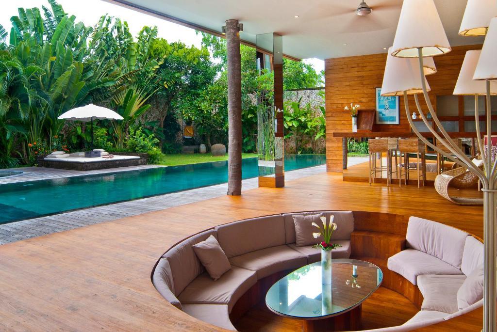 Eko Villa Seminyak - Tropical Villa, Walk To Beach Extérieur photo